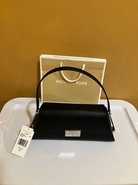 Michael Kors Ludlow MD Conv Shldr Black leather bag